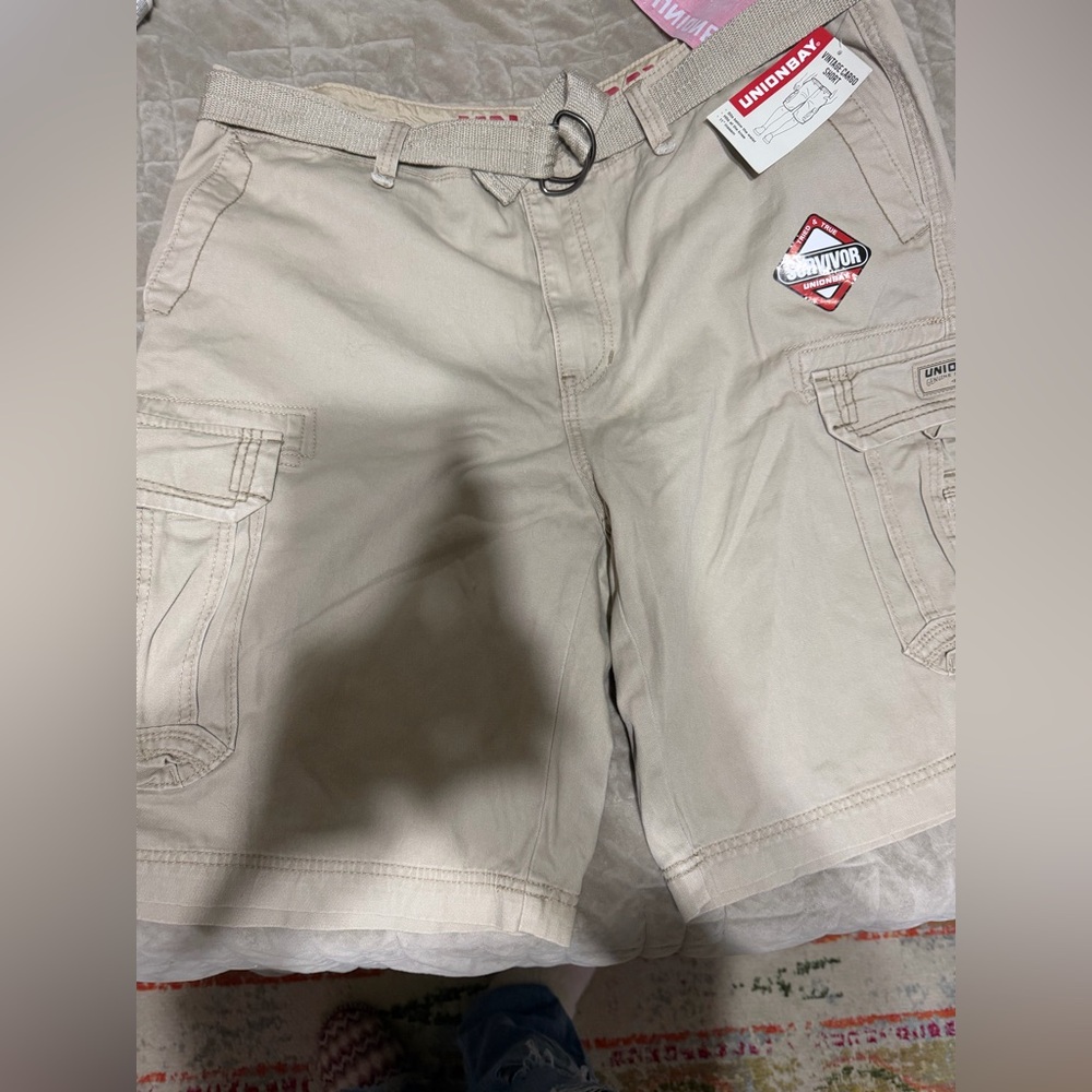 UNIONBAY Men's Beige Cargo Shorts